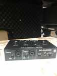 Аудио Интерфейс M-Audio с оригинален USB кабел