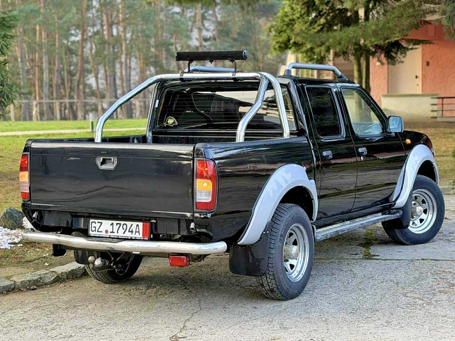 - IMPECABIL Nissan Navara D22 2.5Di-D136cp 2009/3