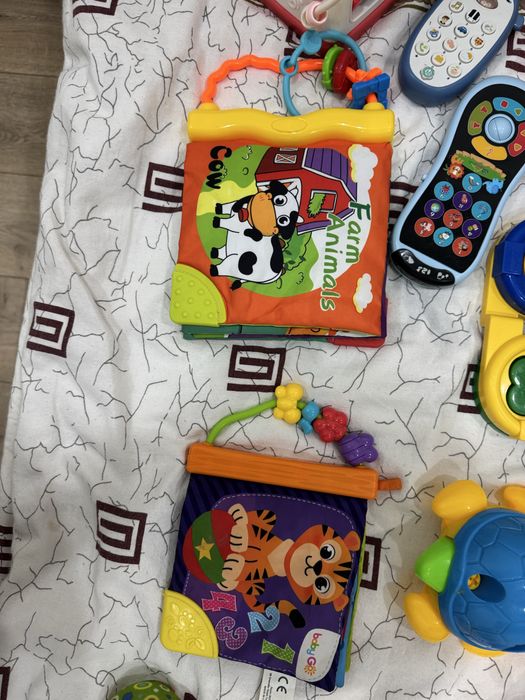 Продам игрушки для малышей
