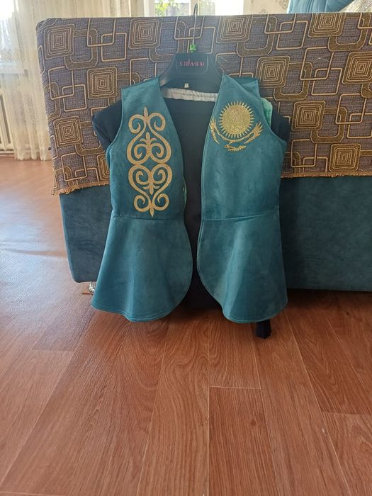 Продам национальную жилетку