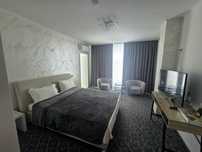Camere duble cu baie proprie de inchiriat