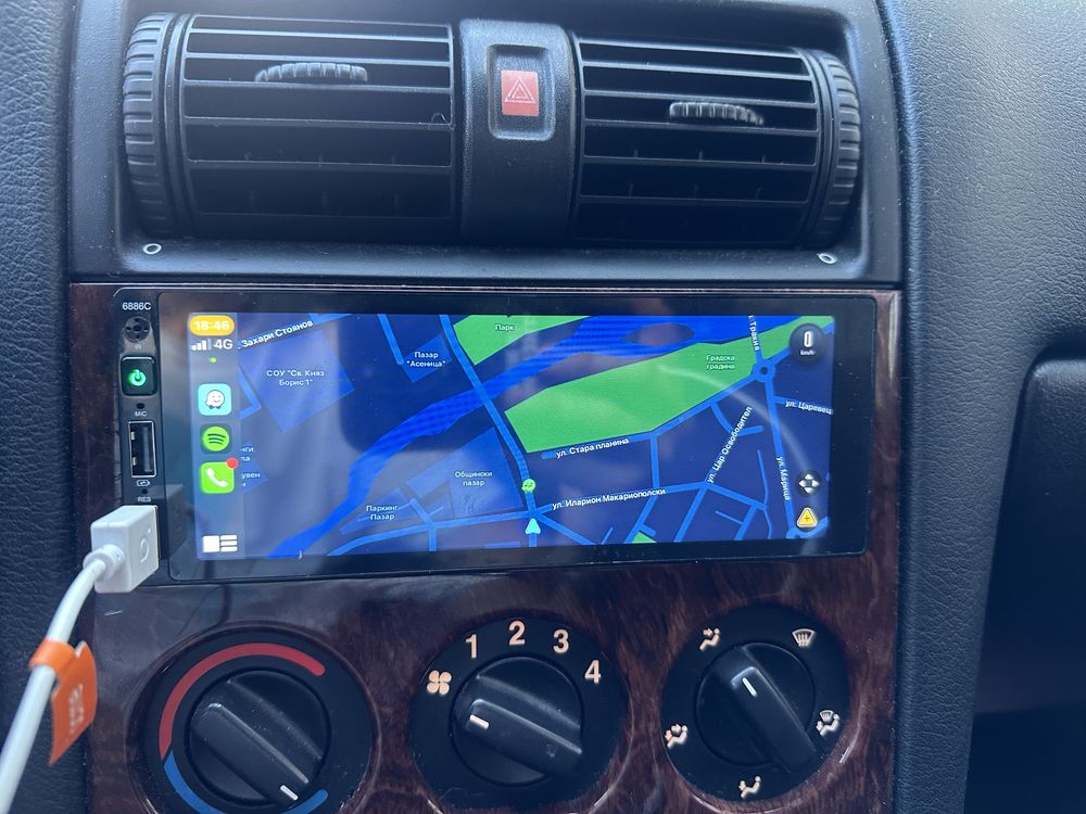 Мултимедия 1 din за кола с 6,8” дисплей, Carplay, Waze, Bluetooth