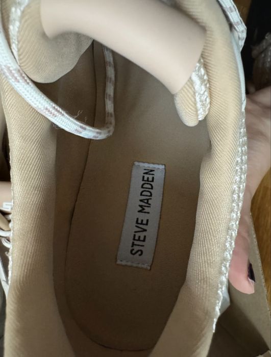 Vand adidasi Steve Madden
