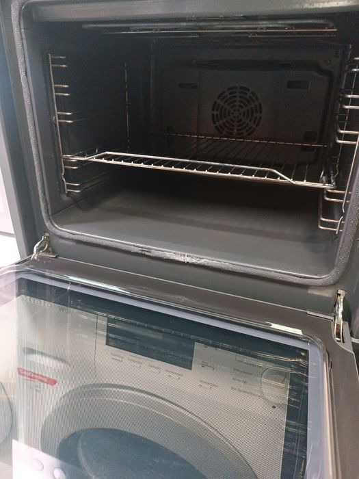 Фурна с керамичен плот SIEMENS inox