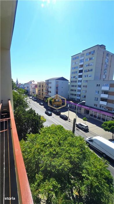 Centru - Apartament luminos cu 2 camere pe Calea Traian