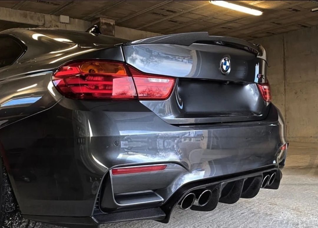 Eleron lip codita BMW Seria 3 E90 M4 design negru lucios