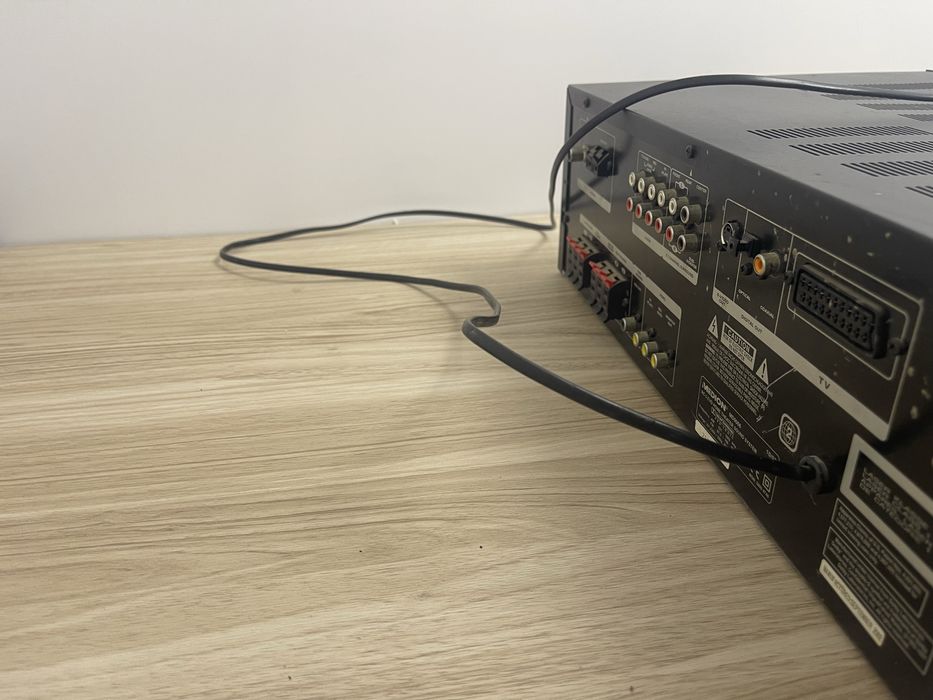 Amplificator Medion MD9063 5.1 – Funcțional