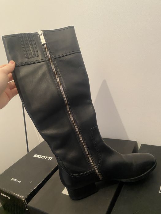 Vând cizmă Michael Kors