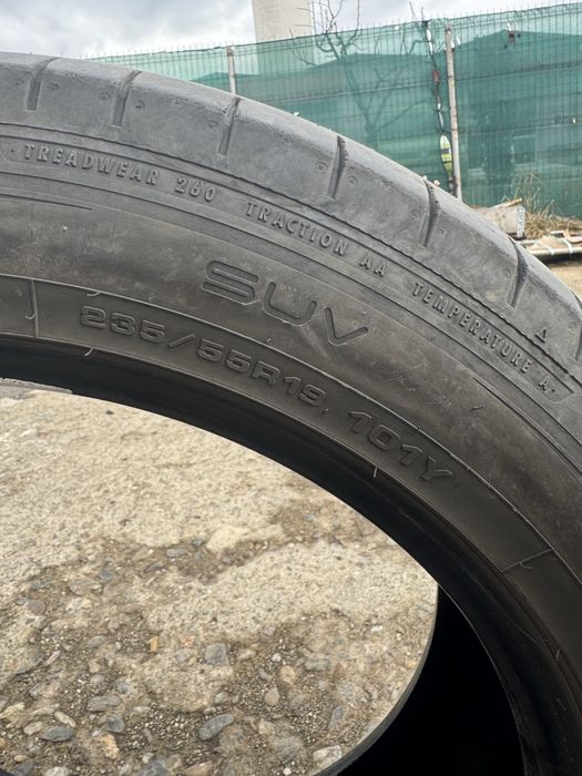 235 55 19 Dunlop