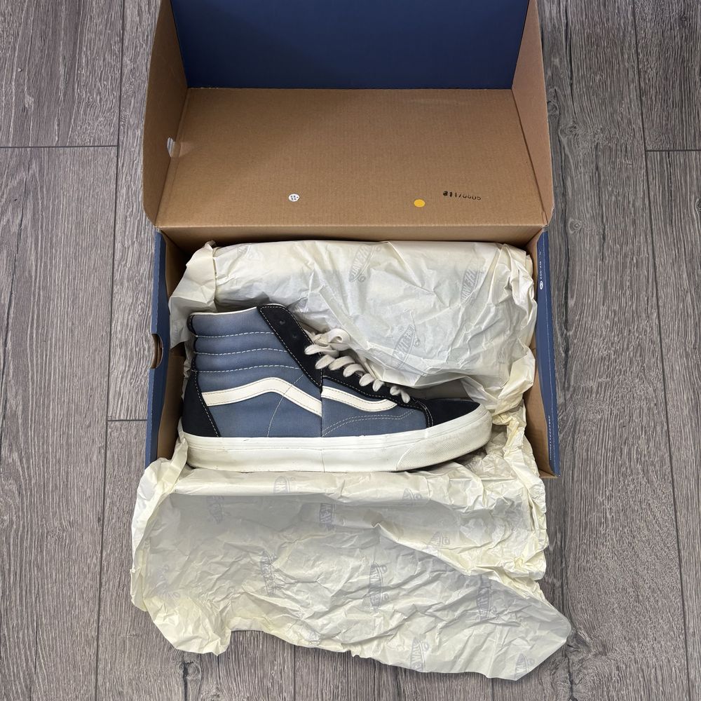 Оригинални Vans Clash The Wall
