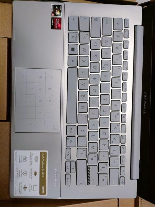 Laptop Asus VivoBook