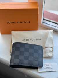 Louis Vuitton портфейл