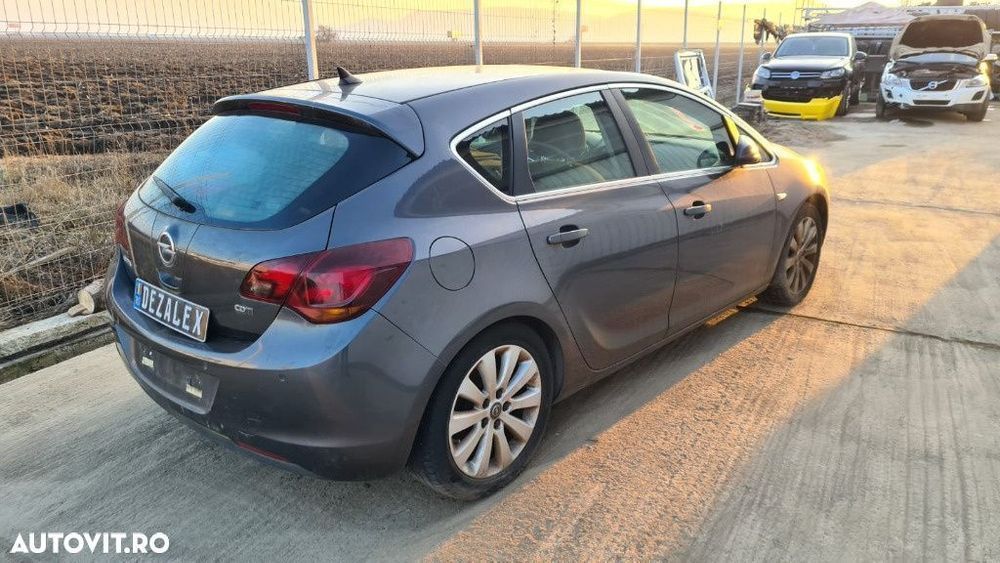 Dezmembrari Opel Astra J 1.7 CDTi VOLAN STANGA KIT AIRBAG KIT SCHIMBARE VOLAN