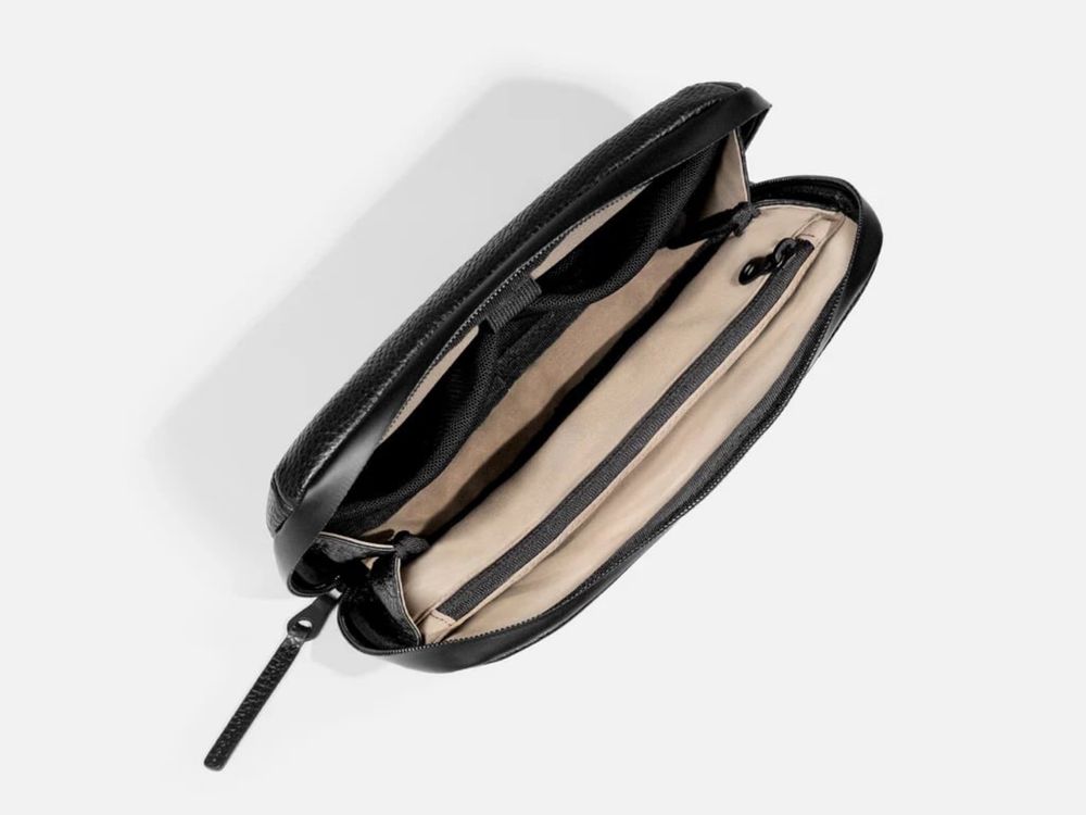 Продается сумка барсетка GRAMS28 131 Essential Pouch