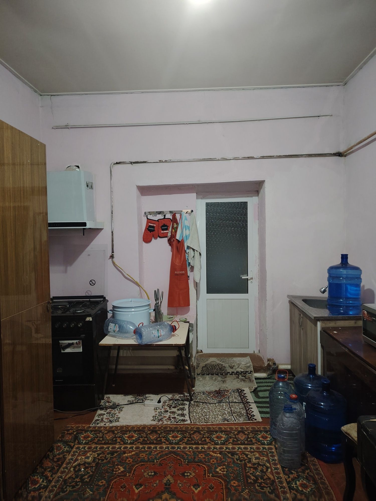 7 xonali uy sotiladi, barcha sharoitlar mavjud.