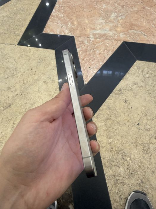 Iphone 15 pro max 256 gb ekran yaxshisiga alishgan