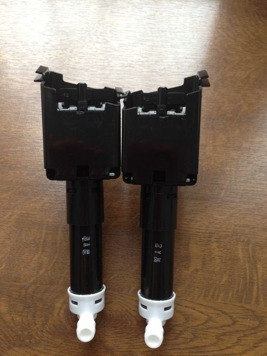 Омыватель фары с крышкой на Toyota Camry 40   2006г.-2009г.