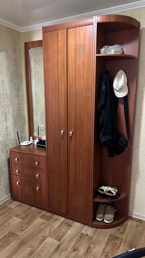 Шкаф в прихожую