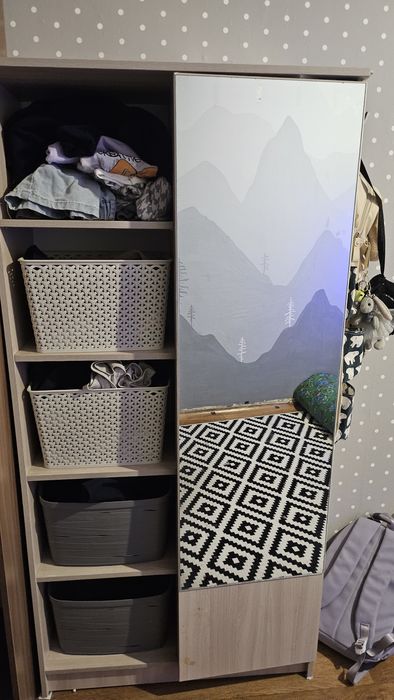 Шкаф с зеркалом 9000 тг