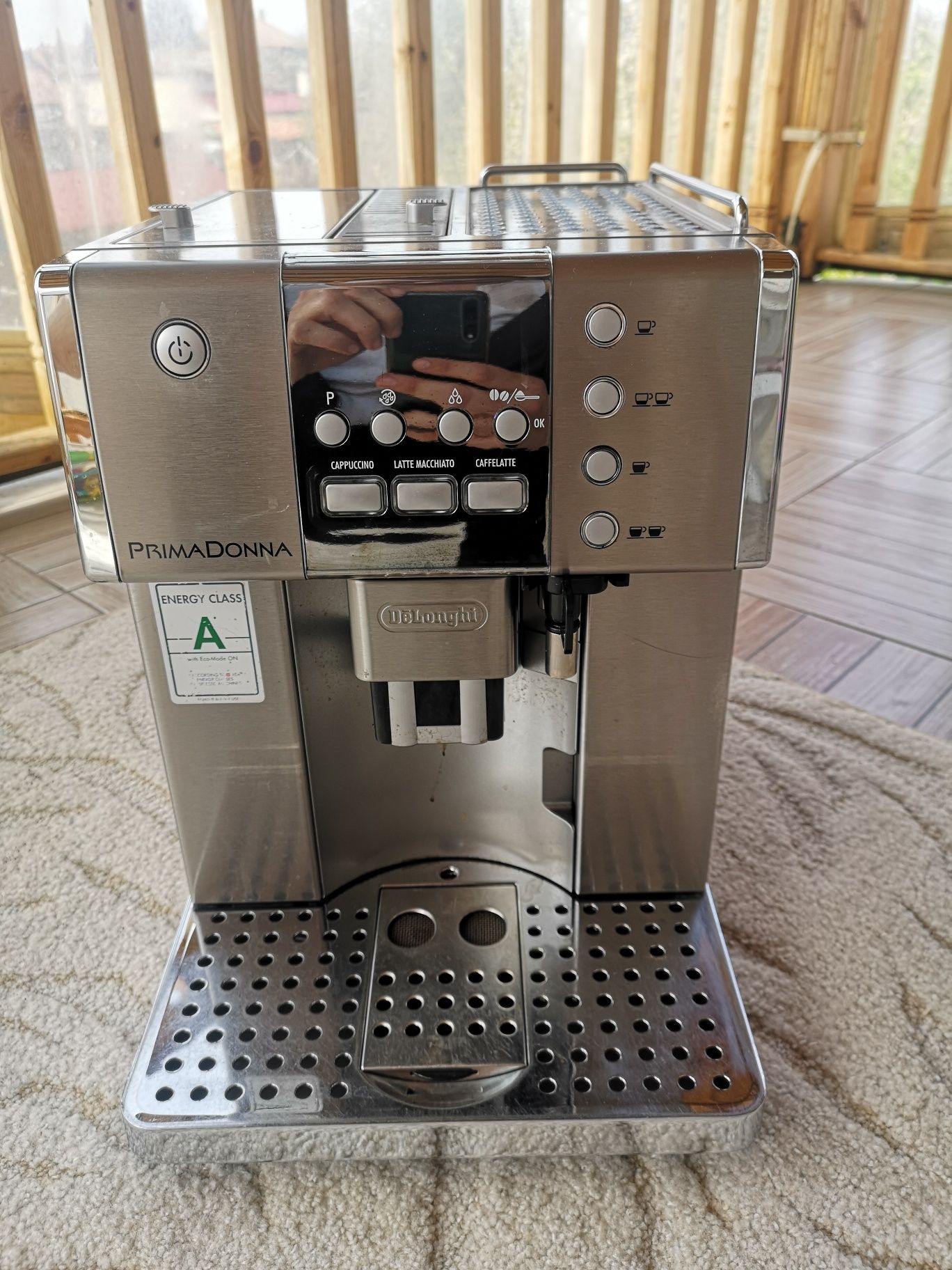 Кафемашина Delonghi PrimaDonna ЕSAM 6600