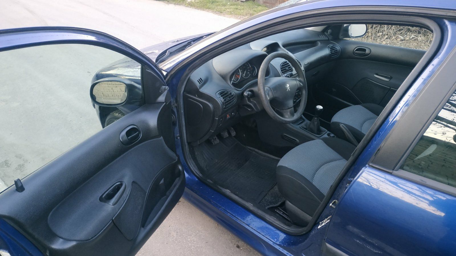 PEUGEOT 206 SW 1,4 бензин