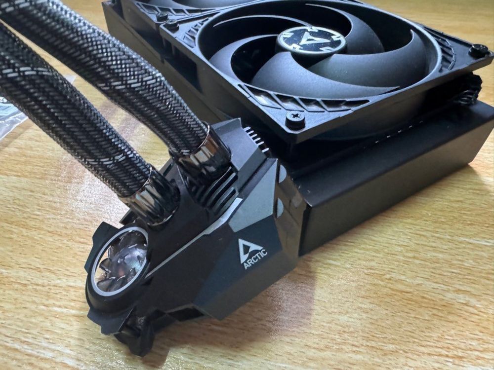 Cooler AIO Arctic Liquid Freezer II