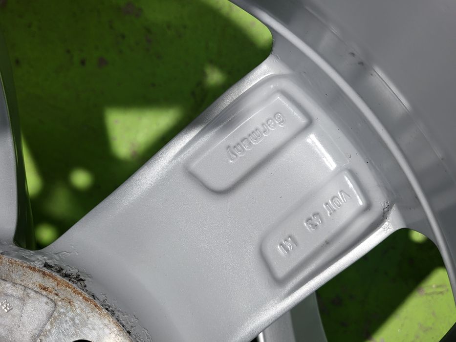 17 5x112 Vw Passat Touran Tiguan Golf Skoda лети джанти 5х112