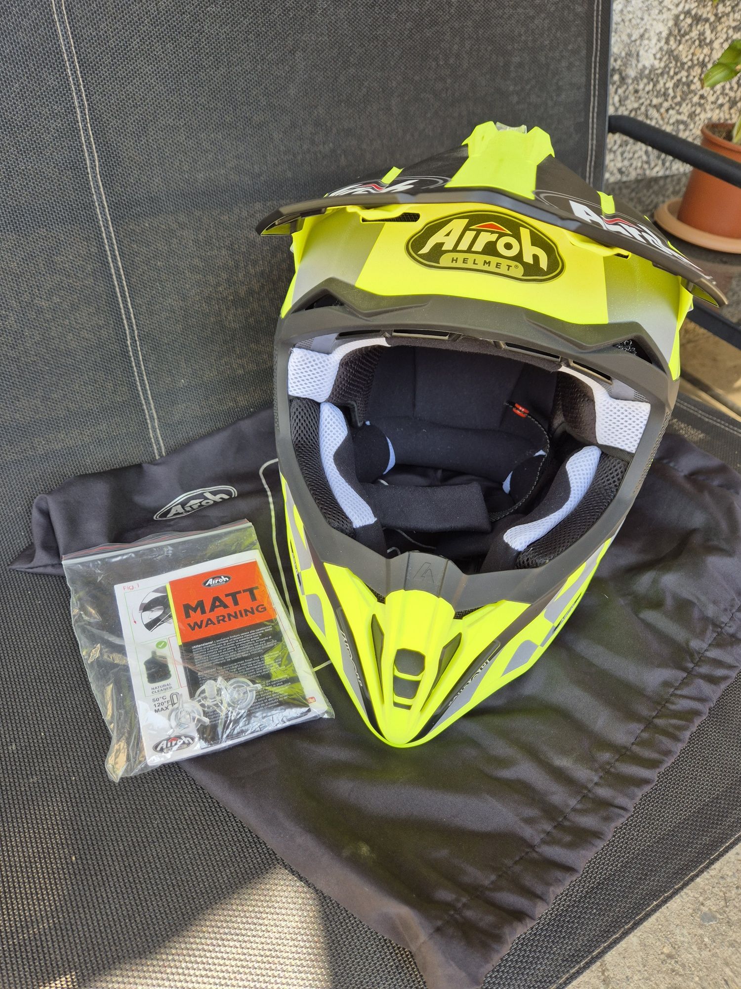 Каска Airoh Strycker XL