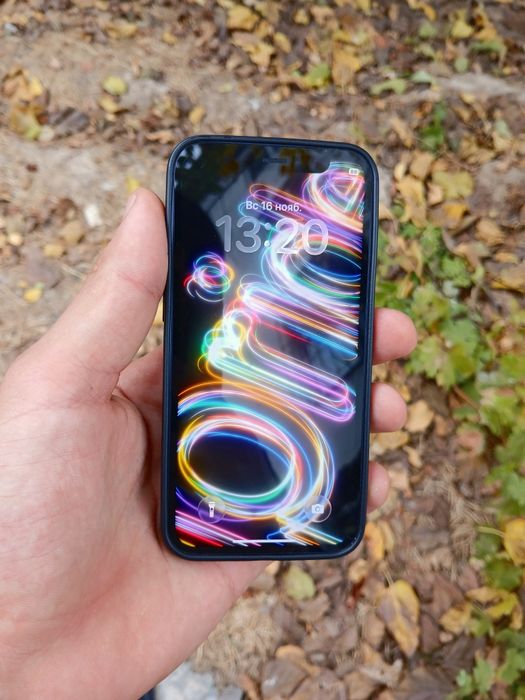 IPhone 12 mini xolati urta