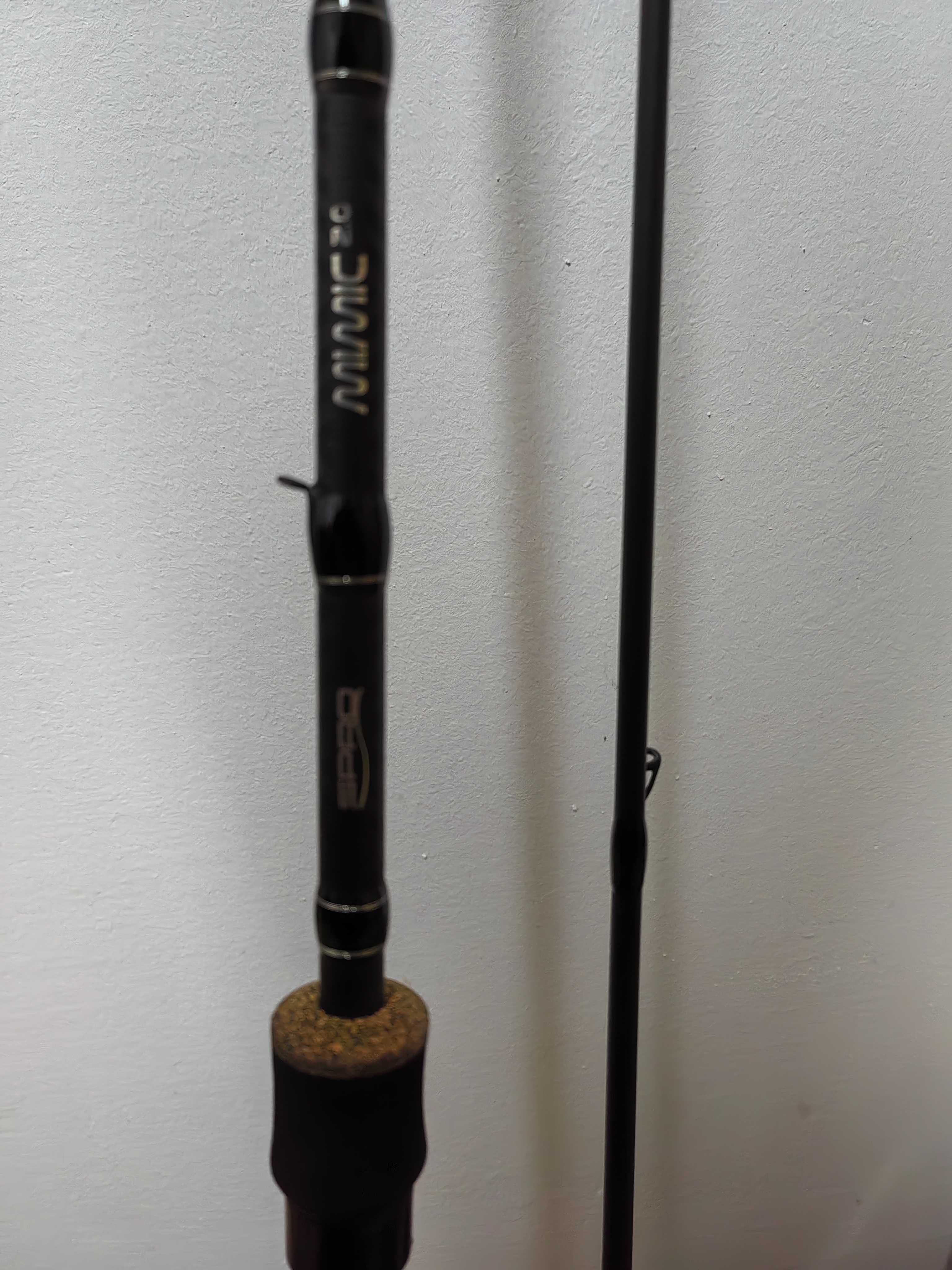 Джиг пръчка SPRO с макара SHIMANO SAHARA 3000C + силиконови рибки