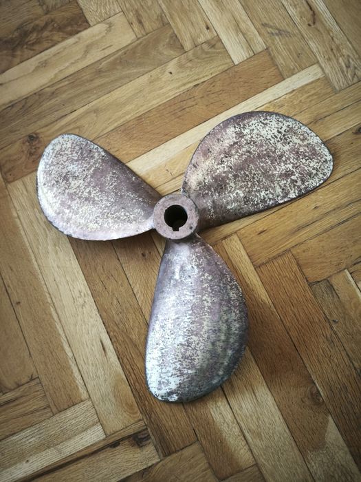 Винт за яхта, голяма лодка, кораб