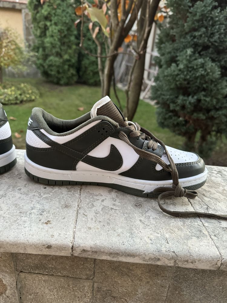 Дамски маратонки Nike Dunk Low White/ Medium Olive-White