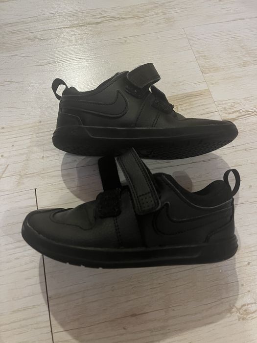 Страхотни обувки NIKE, унисекс 27 номер