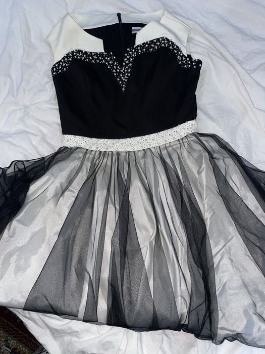 Вечерное платье кийлмаган умуман