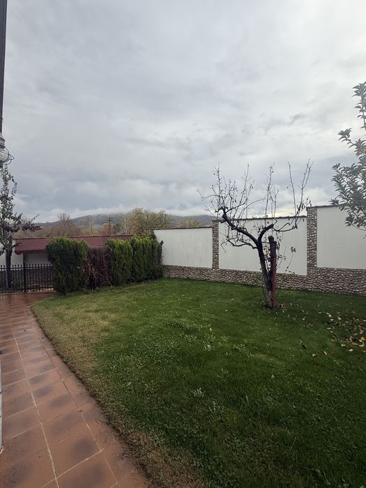 Луксозна къща под наем близо до Велико Търново