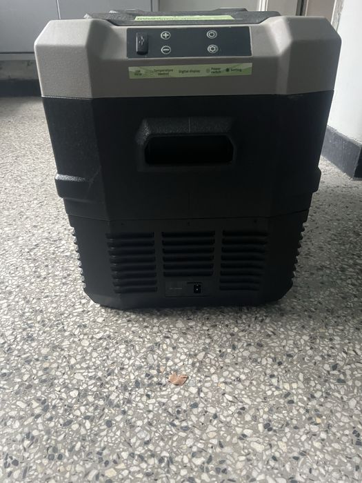 Хладилник/фризер с компресор на 12v