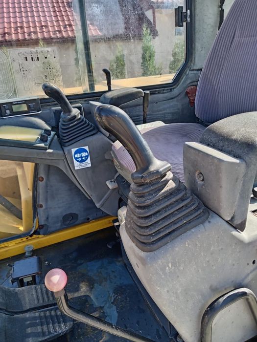 Excavator miniexcavator komatsu 11tone an 2000