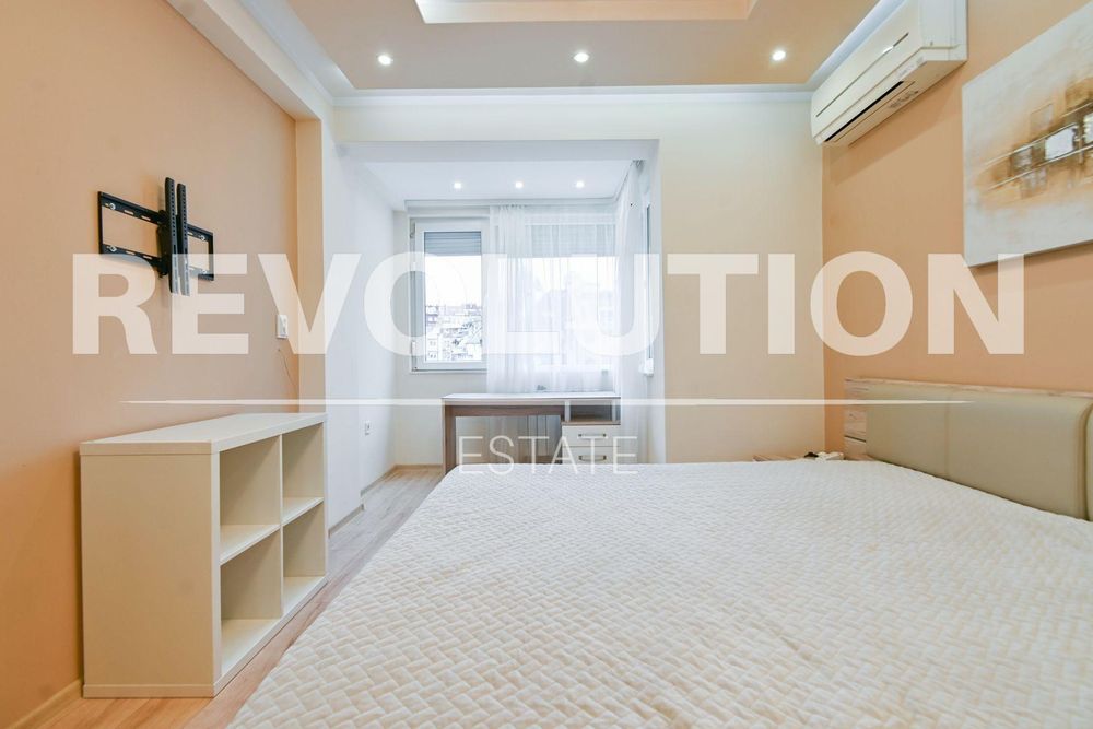 Тристаен апартамент в ж.к. Хиподрума.