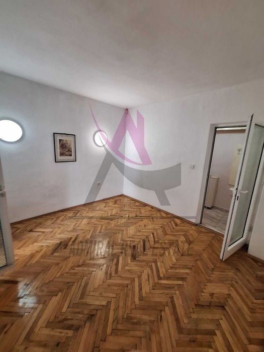 Дава се под наем Тристаен апартамент в Варна, Център - 100 кв.м за 600 € - Снимка #1