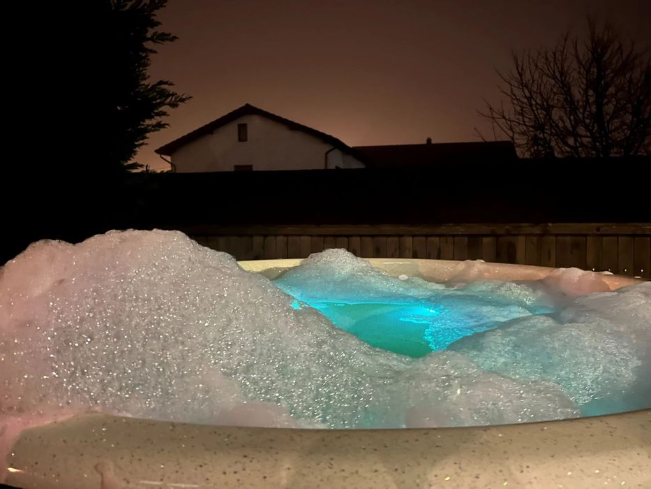 Ciubar mobil -Jacuzzi mobil de inchiriat