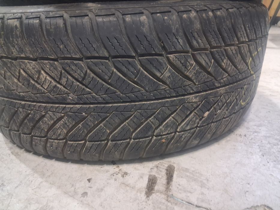 Cauciucuri goodyear 245/45/18