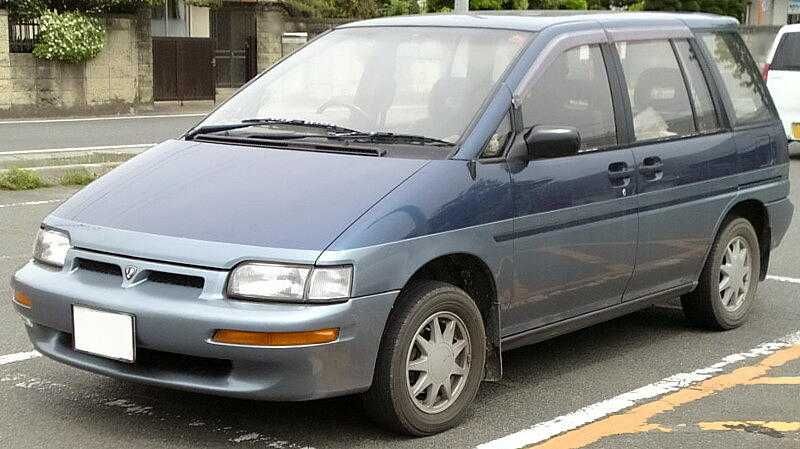 Продам запчасти на Nissan Prairie 1990 года