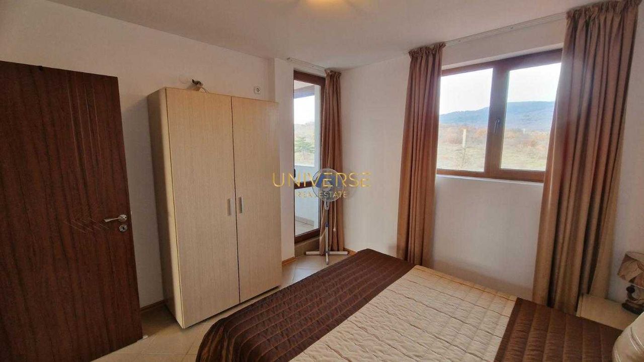 Продава се Тристаен апартамент в к.к. Слънчев бряг - 91 кв.м за 797 €/кв.м - Снимка #11