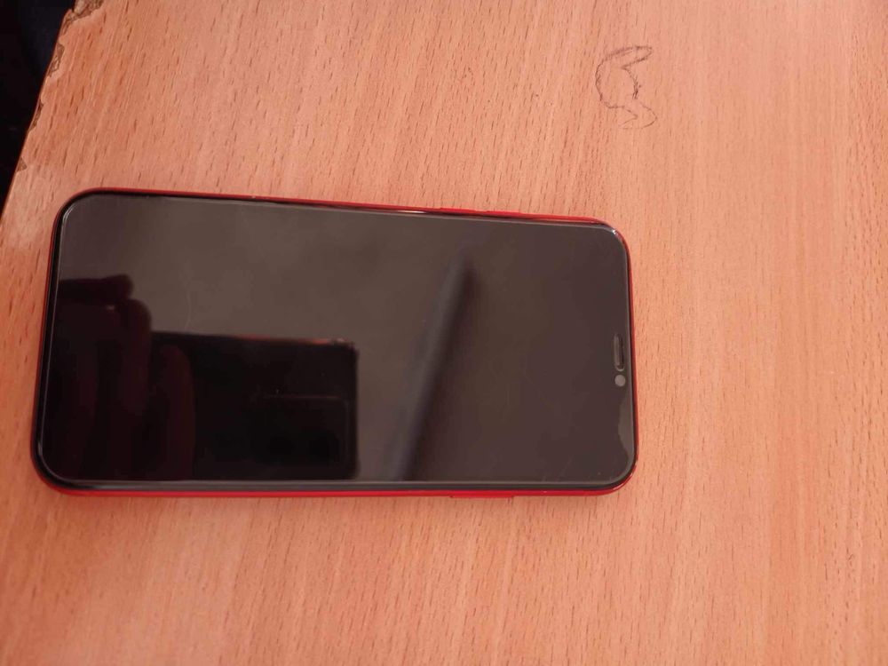 Vand Iphone 11 Red