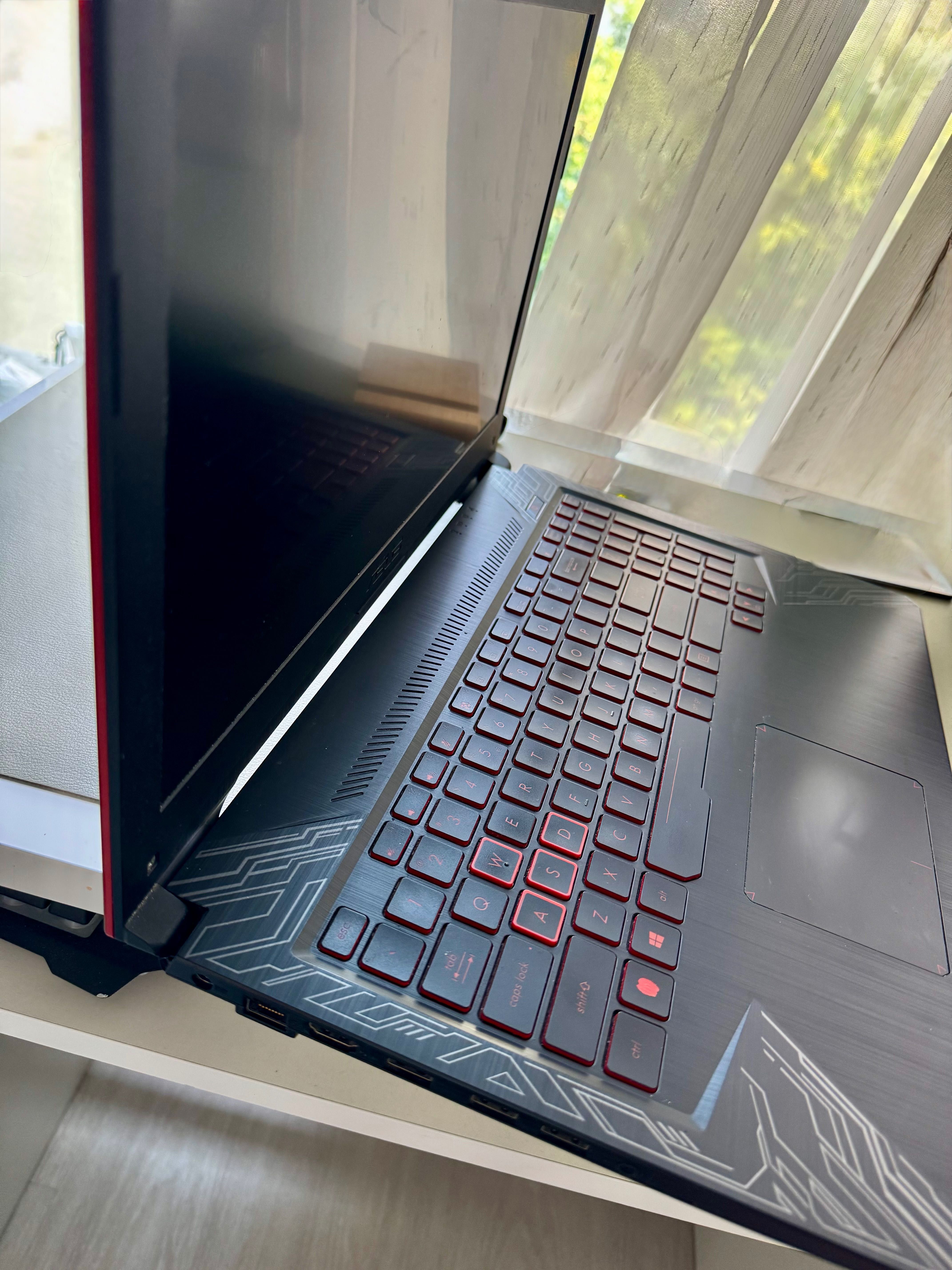 Laptop Gaming ASUS – i5-8300H, 16GB RAM, SSD 1TB, GTX 1060