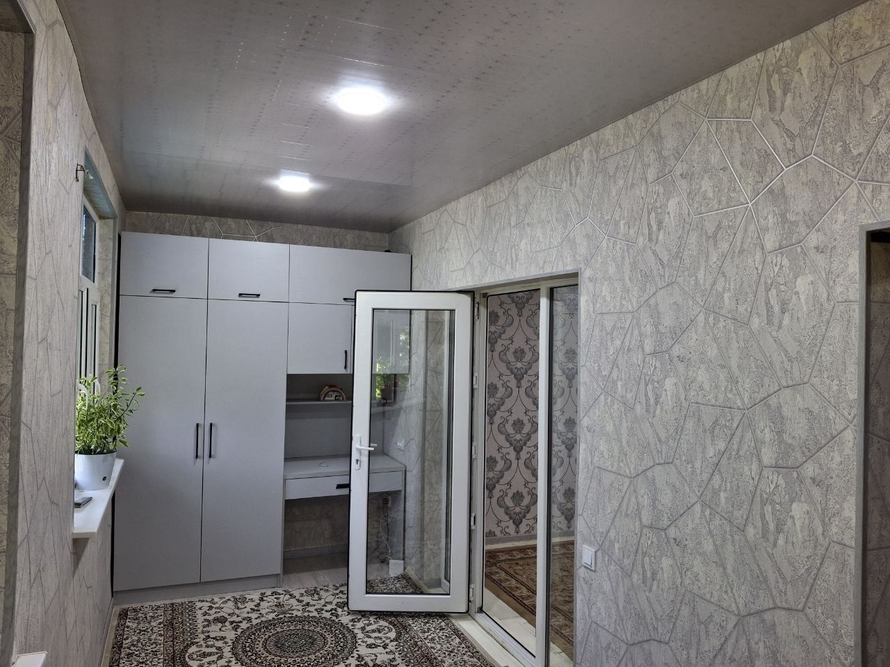 Квартира сотилади