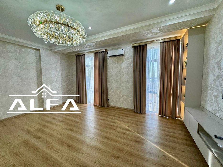 3 xonali 100m2 8-qavat.