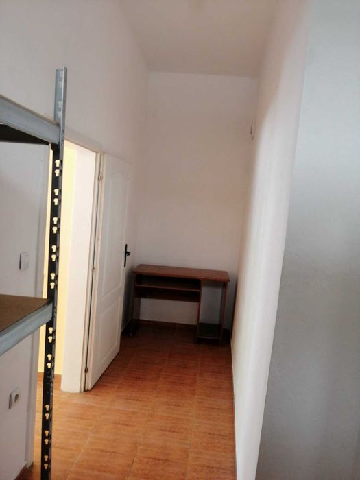 Търговско помещение под наем до м-н Боруй