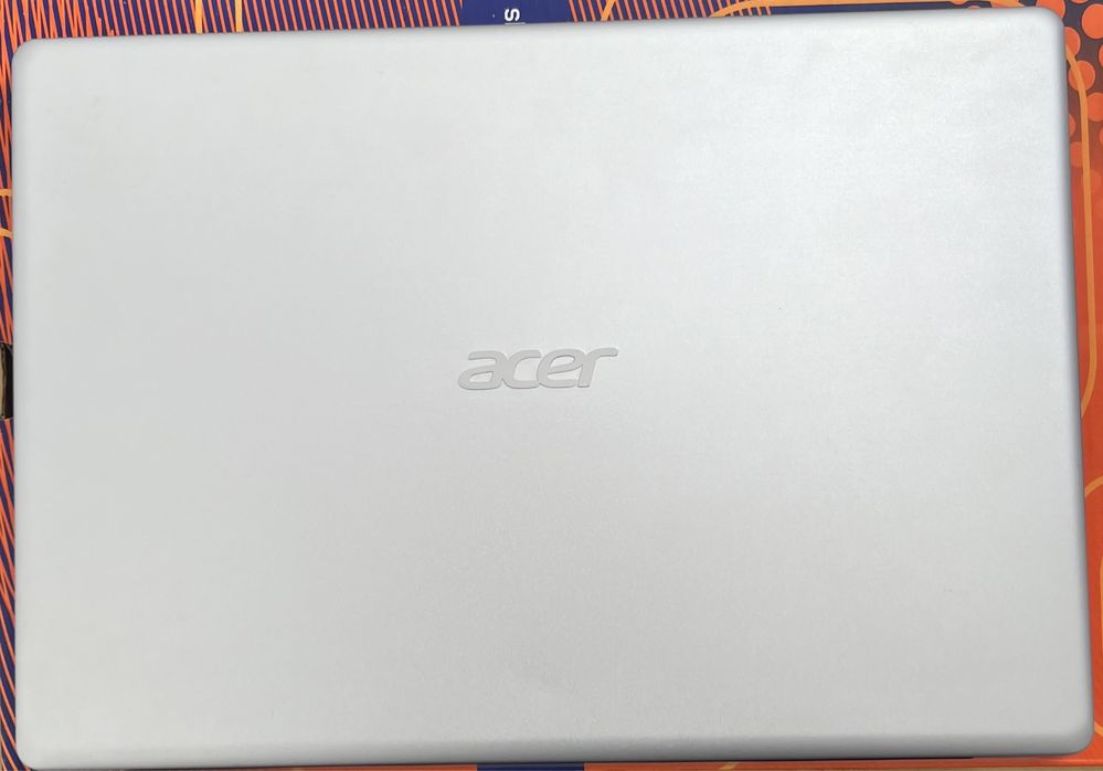 Продам ноутбук Acer в идеальном сост.