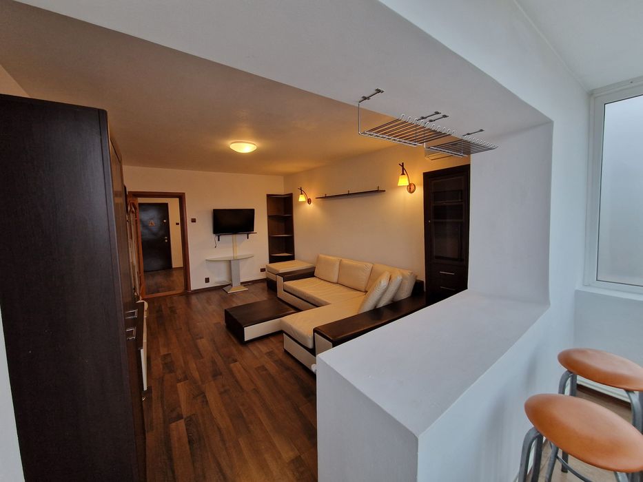 Închiriere apartament 2 camere, mobilat modern, cu centrală și AC
